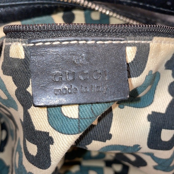 Authentic Vintage Gucci Signature embossed all leather designer hobo bag. B9 - Picture 12 of 16